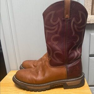 ROCKY ORIGINAL RIDE BRANSON ROPER WESTERN BOOTS 
 ( size 9)